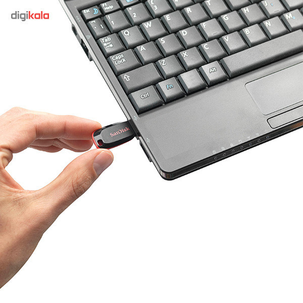 فلش مموری 64 گیگابایت سن دیسک مدل Cruzer Blade CZ50 با رابط USB 2.0، بدنه مات مقاوم در برابر اثر انگشت، قابلیت رمزگذاری نرمافزاری و شیار اتصال بند