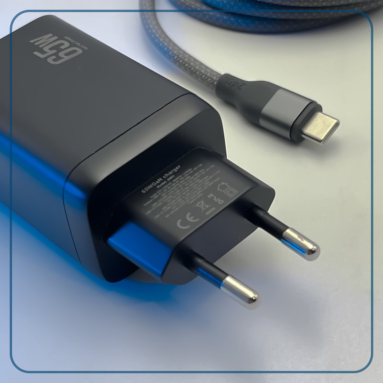 شارژر دیواری 65 وات وونک مدل PD-65W به همراه کابل USB-C