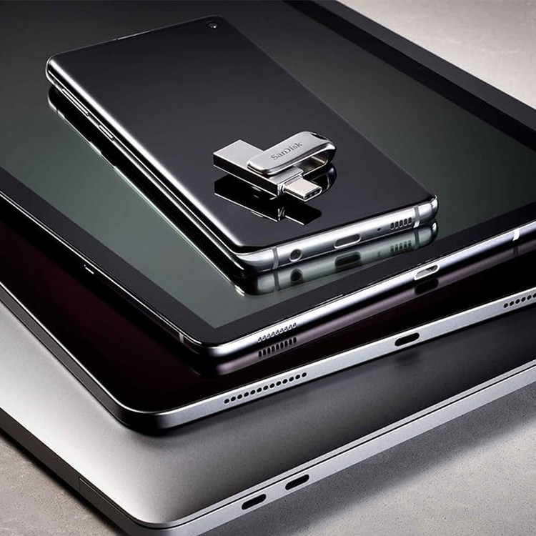 فلش مموری 32 گیگابایت سن دیسک مدل Ultra Dual Drive Luxe با رابطهای USB Type-A و USB Type-C، استاندارد USB 3.2 Gen1 و بدنه فلزی چرخشی